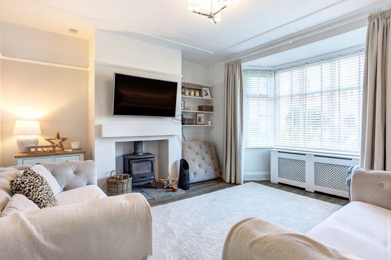 Doreen Avenue, Mossley, Congleton 2 bed semidetached house £200,000