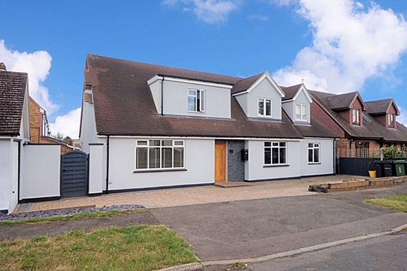 The Grove, Bearsted, Maidstone, ME14 4 bed detached house £625,000