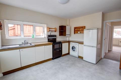 2 bedroom detached bungalow to rent, Saxon Avenue, Exeter