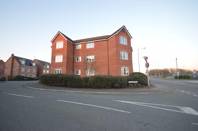 Latimer Close, Widnes 2 bed apartment £650 pcm (£150 pw)