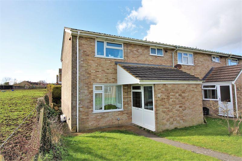 Henley View, Crewkerne 3 bed end of terrace house £195,000