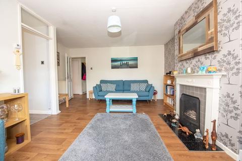 6 Birch Path, Uckfield, TN22 1UD