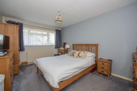 6 Birch Path, Uckfield, TN22 1UD