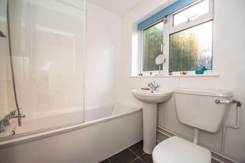 6 Birch Path, Uckfield, TN22 1UD