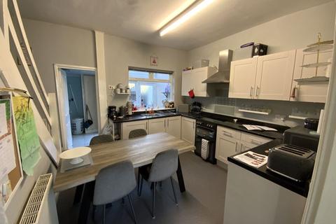 72 Ashton Road, Hyde, SK14 4RN