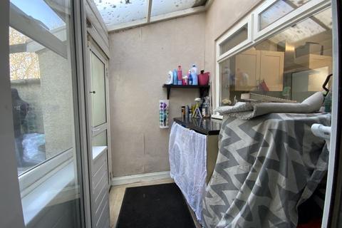 72 Ashton Road, Hyde, SK14 4RN
