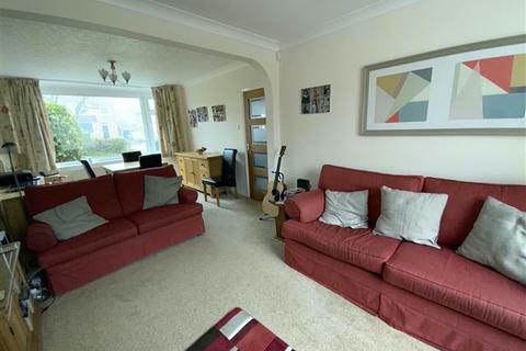 30 Arnold Avenue, Sheffield, S12 3JB