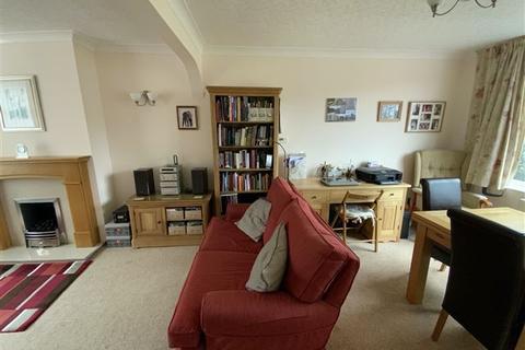 30 Arnold Avenue, Sheffield, S12 3JB