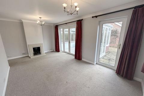 3 bedroom detached house to rent, Farmers Way, Beaconsfield, HP9