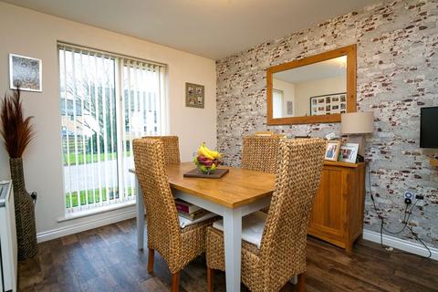 26 Beddall Way, Ketley, Telford, TF1 5FN