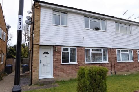 42 Swallowdale, South Croydon, CR2 8SJ