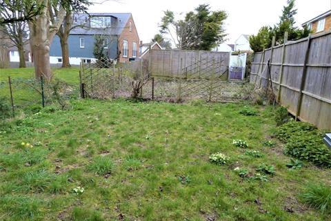 42 Swallowdale, South Croydon, CR2 8SJ