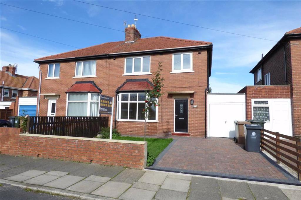 Foxton Avenue, Cullercoats, Tyne & Wear 3 bed semidetached house £