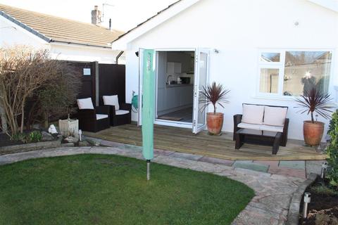 16 Graham Drive, Rhyl, LL18 3RT