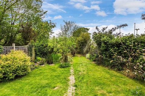 140 Holland Road, Oxted, RH8 9BH