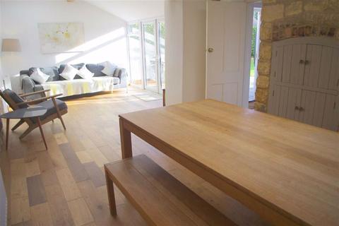 Kimkeri Lansdowne, Bourton On The Water, Cheltenham, GL54 2AR