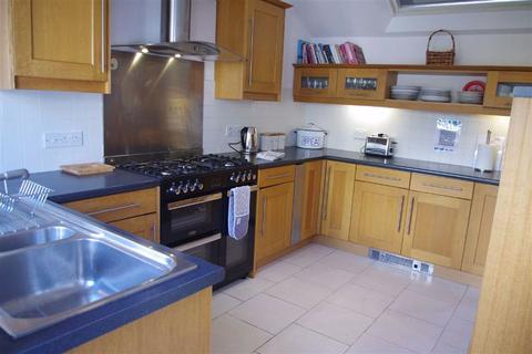 Kimkeri Lansdowne, Bourton On The Water, Cheltenham, GL54 2AR