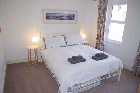 Kimkeri Lansdowne, Bourton On The Water, Cheltenham, GL54 2AR