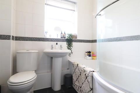 190 Station Road, Crayford, Dartford, DA1 3QQ