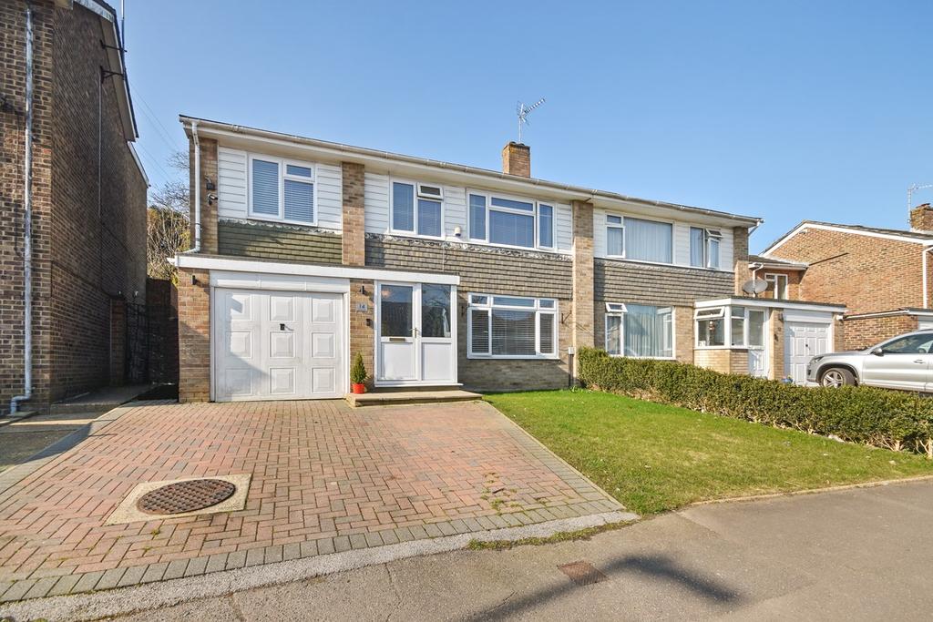 Enbrook Valley, Folkestone, CT20 5 bed semidetached house £380,000