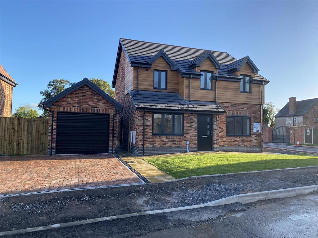 Morlas Meadows, St. Martins 3 bed detached house £295,000