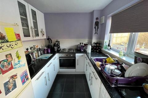 48 Clos Cilsaig, Dafen, Llanelli, SA14 8QU