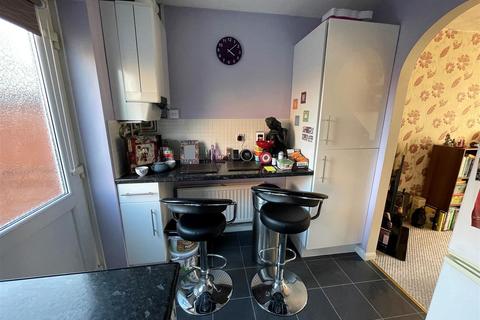 48 Clos Cilsaig, Dafen, Llanelli, SA14 8QU