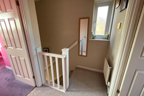 48 Clos Cilsaig, Dafen, Llanelli, SA14 8QU