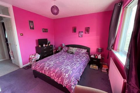 48 Clos Cilsaig, Dafen, Llanelli, SA14 8QU