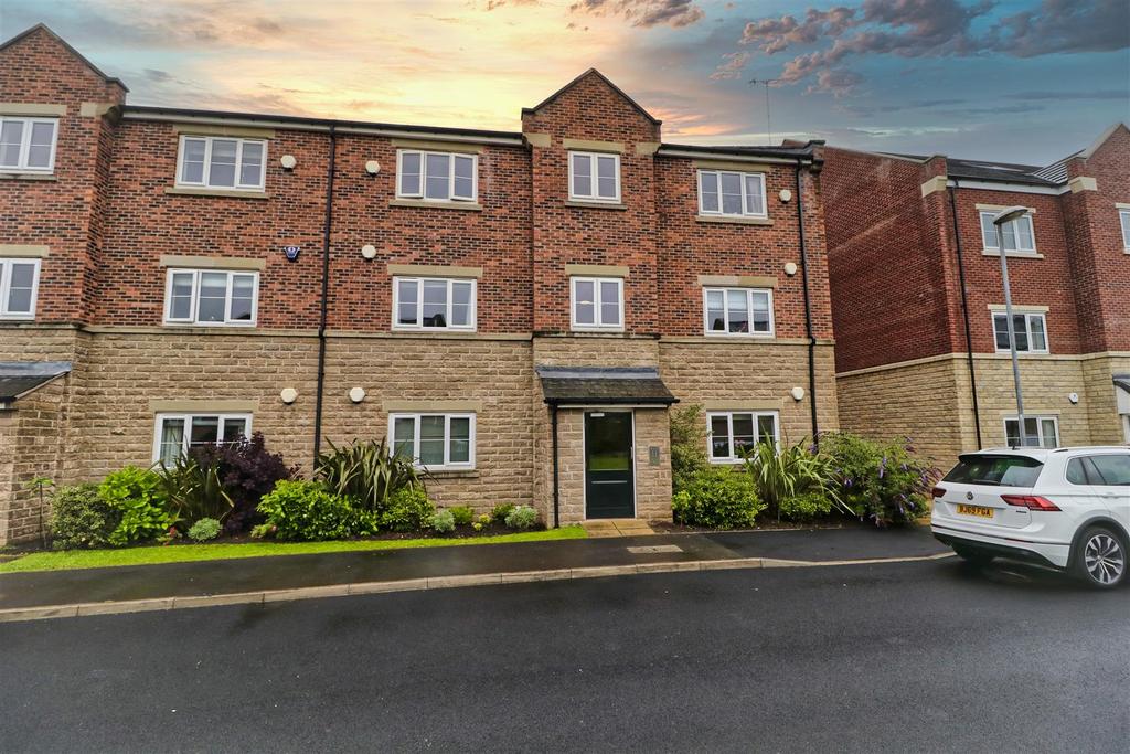 Horsforde View, Bramley 2 bed apartment £695 pcm (£160 pw)
