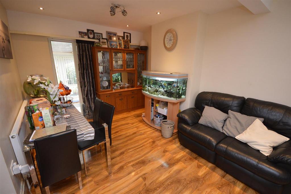The Radleys, Birmingham 3 bed semidetached house £180,000