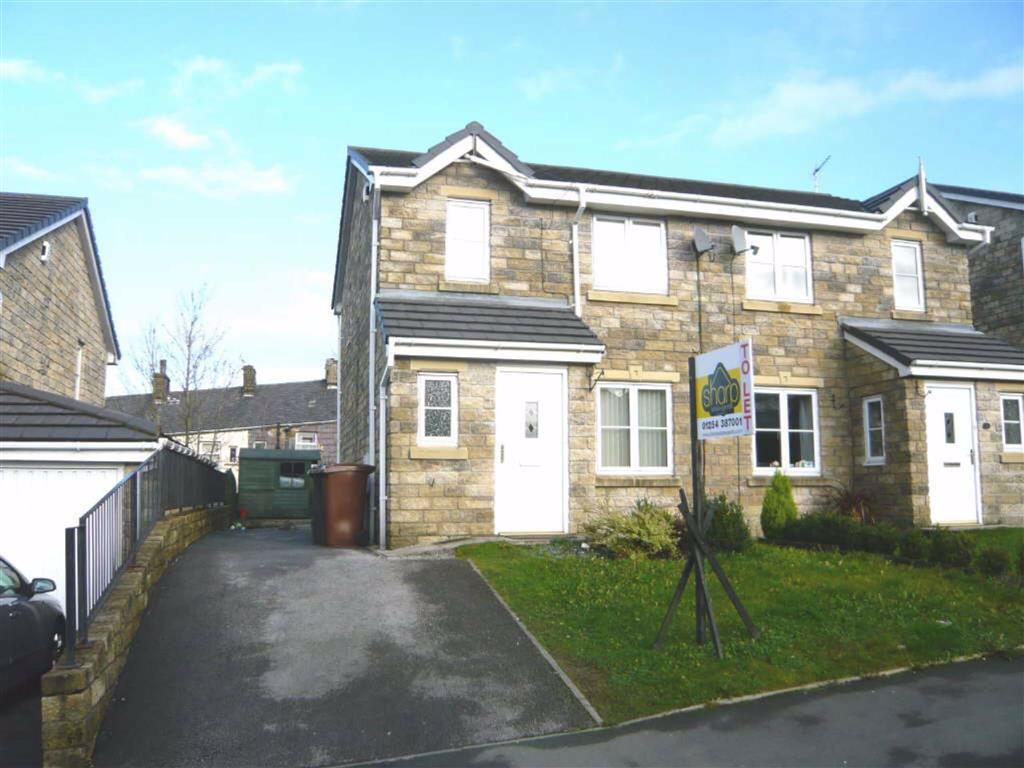 Begonia View, Lower Darwen 3 bed semidetached house £650 pcm (£150 pw)