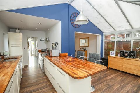 98 Beech Road, Sale, M33 2FA