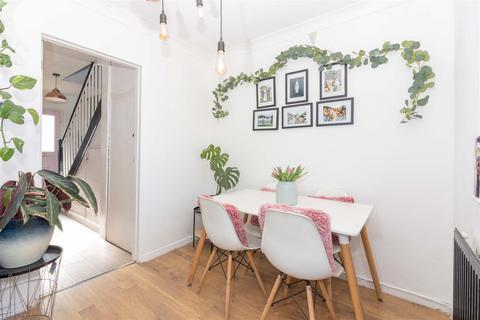 12 Barrington Close, Goring By Sea, Worthing, BN12 4RJ