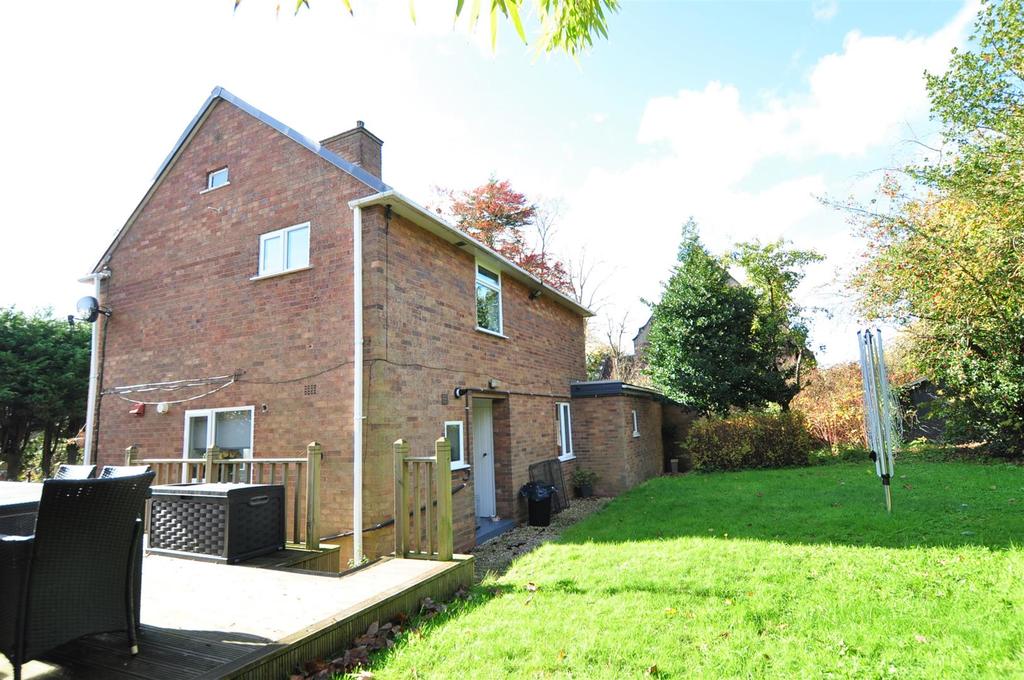 Park Road, Hagley 3 bed detached house for sale £475,000