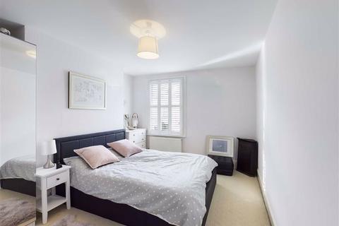122 Fairview Road, Cheltenham, GL52 2EU