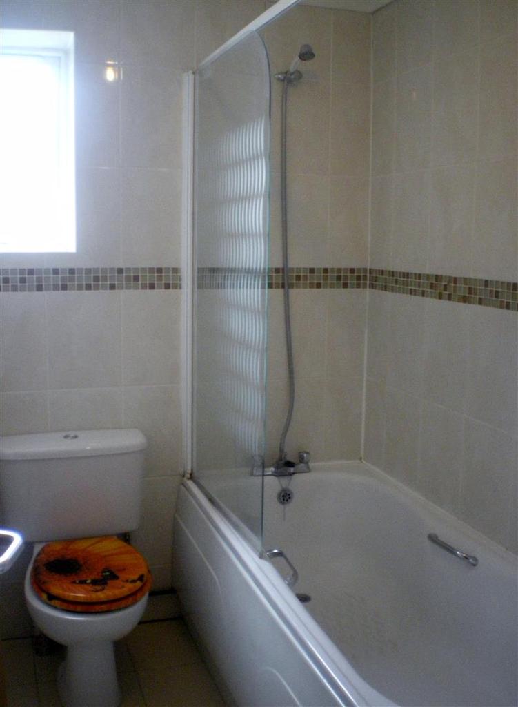 Bathroom.JPG