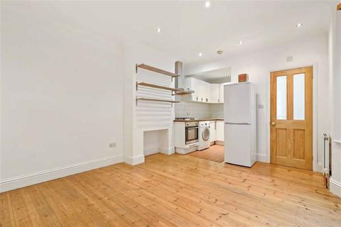 27a Oaksford Avenue, London, SE26 6AR