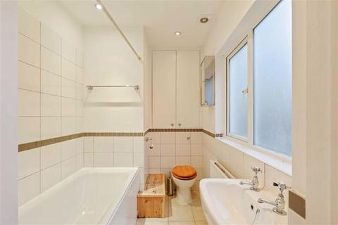 27a Oaksford Avenue, London, SE26 6AR
