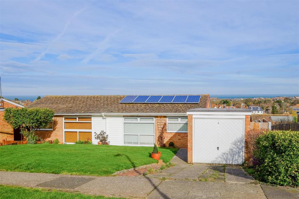 Kingfisher Close, Whitstable 2 bed semidetached bungalow £340,000