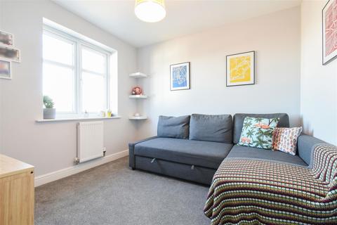 32 Eclipse Road, Blackburn, BB2 5EZ