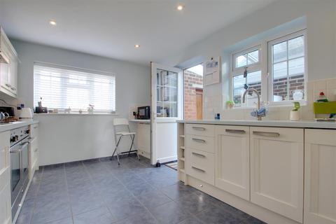 111 Alinora Crescent, Goring By Sea, Worthing, BN12 4HJ