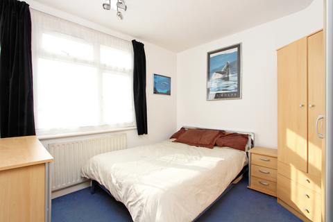 28 Willow Road, London, W5 4PD