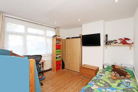 28 Willow Road, London, W5 4PD