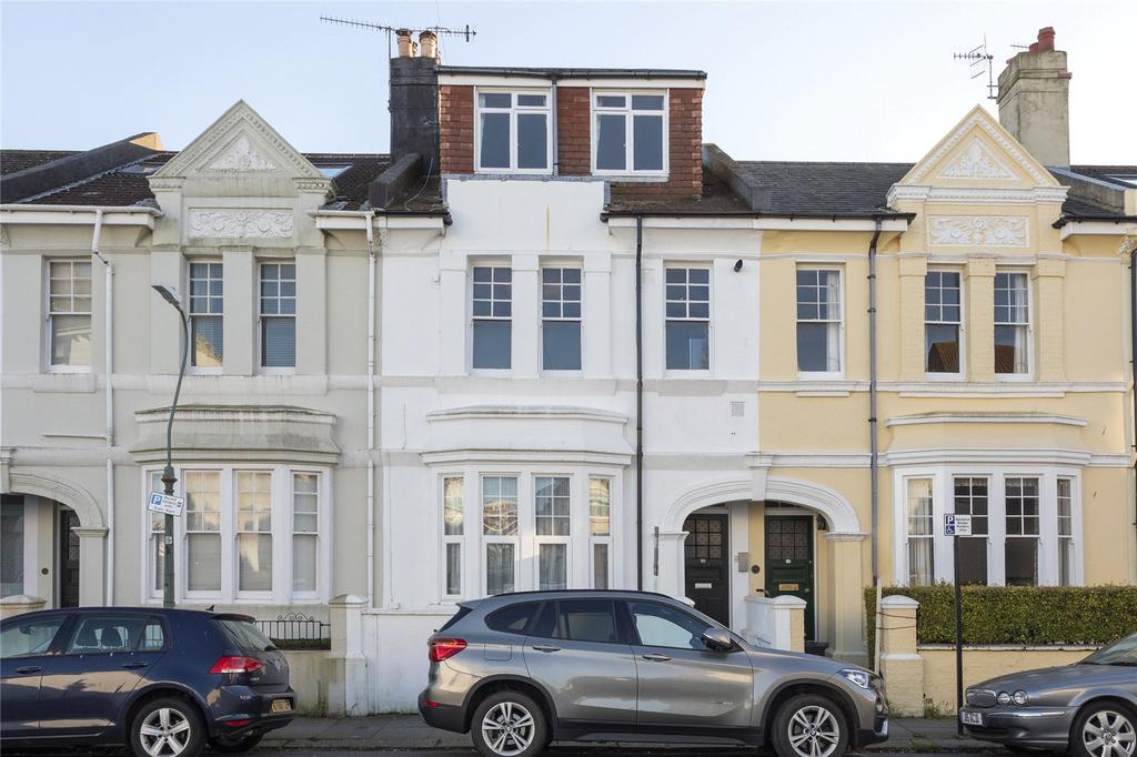 Stirling Place, Hove, BN3 2 bed apartment £300,000
