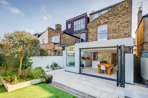39 Beaconsfield Road, Twickenham, TW1 3HX