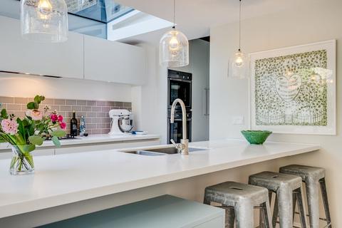 39 Beaconsfield Road, Twickenham, TW1 3HX