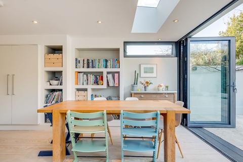 39 Beaconsfield Road, Twickenham, TW1 3HX