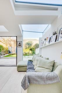 39 Beaconsfield Road, Twickenham, TW1 3HX
