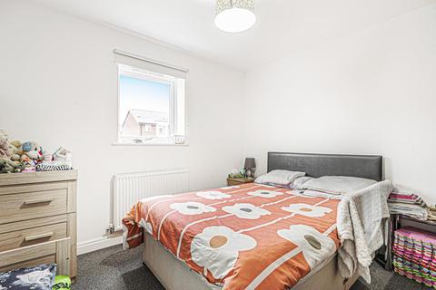 35 Boldison Close, Aylesbury, HP19 8JL